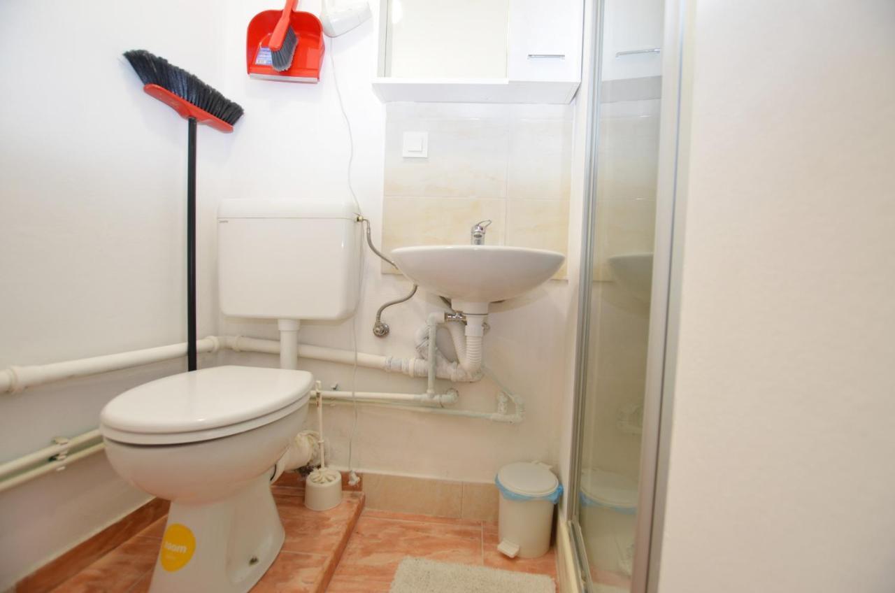 Apartma Carera *